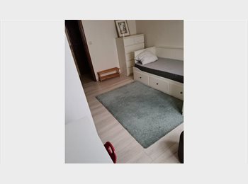 Appartager BE - Chambre 14m², Laeken - 650 € pm