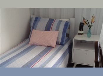 Roomgo BR - Agradável quarto de solteiro no Rio Vermelho, Salvador - R$ 1.200 Por mês