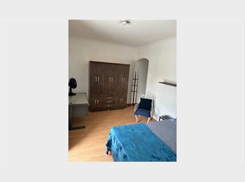 Roomgo BR - Alugo bela suíte próximo ao metrô Vila Madalena!, Perdizes - R$ 1.500 Por mês