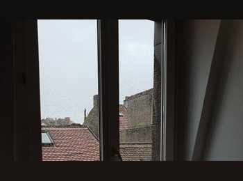 Roomgo CH - Neuchâtel-Centre ville  JOLI STUDIO, Neuchâtel - 860 CHF / Mois