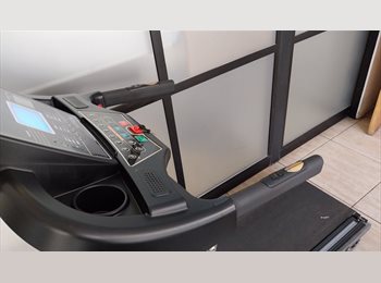 CompartoDepto CL - Pieza cercana al Parque Arauco, Vitacura - CH$300.000 por mes