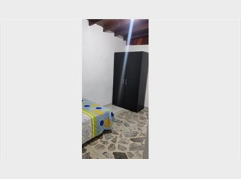 CompartoApto CO - Habitación por $650.000 en el barrio EL Nogal calle 32E 80a-90, Medellín - COP$ 650.000 por mes