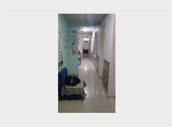 CompartoApto CO - Se arrienda habitación para persona sola que trabaje o estudie, Medellín - COP$ 650.000 por mes