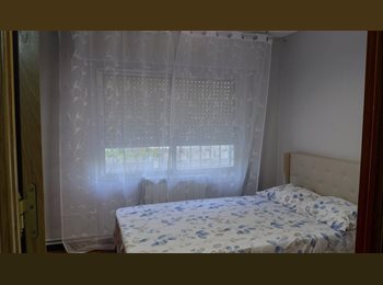 Roomgo ES - Habitación para mujeres estudiantes, San Blas - 550 € por mes