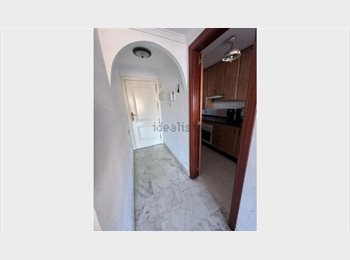 Roomgo ES - SE ALQUILA HABITACIÓN EN PRIMERA LÍNEA DE PLAYA – FUENGIROLA, Fuengirola - 600 € por mes