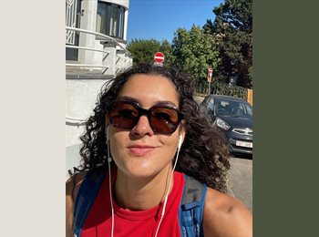 Roomgo ES - Elodie - 23 - Valencia