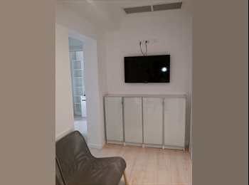 Roomgo IT - STANZE DISPONIBILE solo per studentesse non fumatrici., Spinea - 270 € al mese