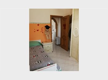 Roomgo IT - Affitto camera, Don Bosco-Cinecitta' - 300 € al mese