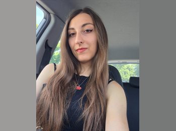 Roomgo IT - Daniela - 24 - Gazzada Schianno