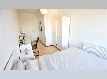 Appartager LU - Super Central Furnished Double Bedroom (4.4) | Gare (LAVR004.44), Luxembourg - 1.030 € / Mois