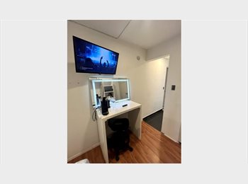 Roomgo MX - Habitación privada amueblada con baño en Coyoacán, Coyoacán - MX$10,000 por mes