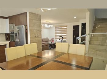 Roomgo MX - Se Renta Casa Amueblada con Internet y Servicio de Vigilancia, Santa Catarina - MX$27,000 por mes