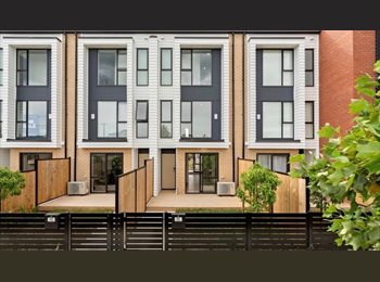 Roomgo NZ - 2 x FURNISHED ROOMS IN NEW BUILD – IDEAL LOCATION IN HOBSONVILLE, Auckland - $260 pw