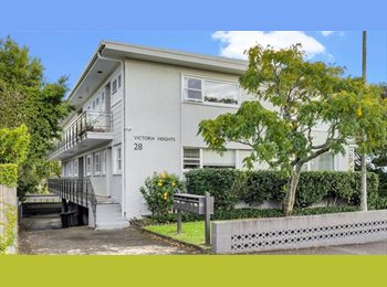 Roomgo NZ -  Sunny Room in Remuera | 10 mins to the city | up to 6-month stay, Auckland - $200 pw