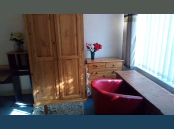 Roomgo UK - CB1 ❤️Fresh, 500Mb Web, CH, WM, £775, no bills, Petersfield - £775 pcm