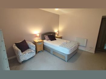 Roomgo UK - Spacious room with beautiful view, Bicester - £600 pcm