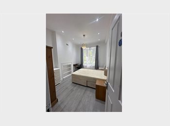 Roomgo UK - Room in a Shared Flat, Uxbridge Road, W5, Ealing - £950 pcm