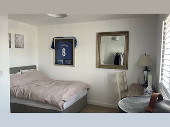 Roomgo UK - Large Double Room | Lower Swanwick | River Hamble | Bursledon Station | Swanwick Station || M27| Bus, Hightown - £725 pcm