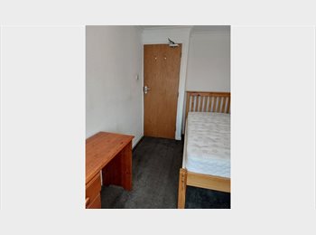 Roomgo UK - Single Room, Slough - £550 pcm