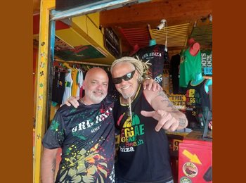 Roomgo UK - John - 54 - Blackpool