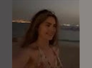 Roomgo UK - Caitlin - 19 - Charing Cross