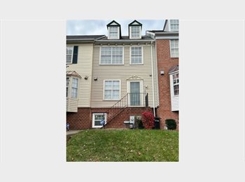 Roomgo US - $950 Room for Rent (Private Bath) 2430 Potterfield Rd, Powder Mill Park - $950 pm