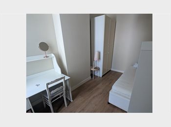 Appartager BE - Jolie chambre dans une colocation à Schaerbeek, Schaerbeek Schaarbeek - 400 € pm