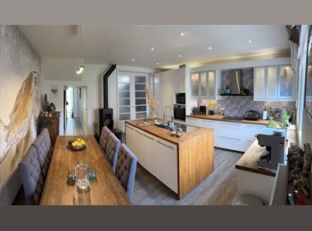 Appartager BE - Chambre à 350 €/mois — colocation avec jardin à Liège, Saint-Nicolas - 350 € pm