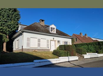 Appartager BE - Belle villa deux chambres proche de la gare de Rhode-Saint-Genèse, Rhode-Saint-Genèse - 400 € pm