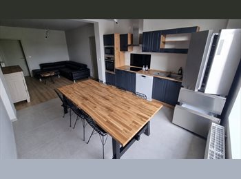Appartager BE - 5 chambres DISPONIBLES en coloc proche de l'Aéroport, l'Hôpital & HELHa, Courcelles - 465 € pm