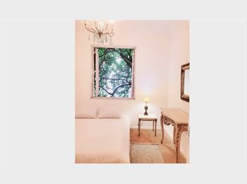 Roomgo BR - Suíte royal, Copacabana - R$ 1.900 Por mês