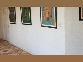 CompartoDepto CL - Pieza Amoblada Baño Privado Caballero La Florida, La Florida - CH$240.000 por mes