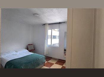 CompartoApto CO - ✨ Suite Premium para Mujer |  Baño Privado | ️ Vista a los Cerros |  En la Candelaria, Bogotá - COP$ 1.480.000 por mes