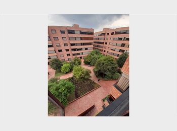 CompartoApto CO - ARRIENDO HABITACIÓN PARA MUJER; SANTA BARBARA Cll 123 USAQUEN EN FRENTE DEL CC UNICENTRO 'MULTICENTR, Bogotá - COP$ 850.000 por mes