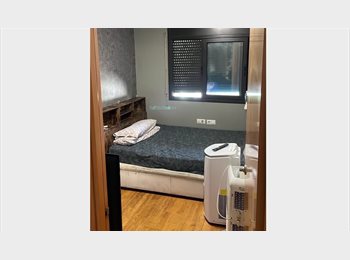 Roomgo ES - Habitación sin depósito, Cornellà de Llobregat - 500 € por mes