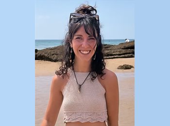 Roomgo ES - Julia  - 29 - Sevilla