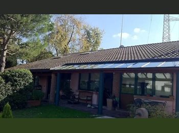 Roomgo IT - stanza singola in villa, Cusago - 450 € al mese