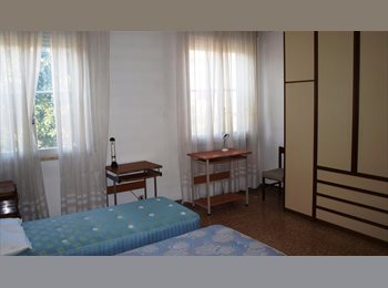 Roomgo IT - Camera doppia per studenti a Ravenna, Ravenna - 460 € al mese