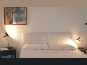 Roomgo IT - Stanza indipendente arredata con bagno, Cento - 730 € al mese