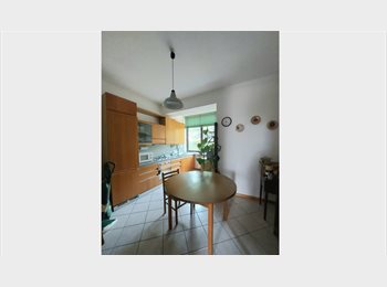 Roomgo IT - Stanza luminosa singola, Verona - 400 € al mese