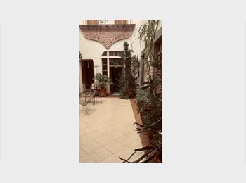 Roomgo MX - Habitación disponible en pleno corazón del barrio de San Miguelito en el centro histórico SLP, San Luis Potosí - MX$4,000 por mes