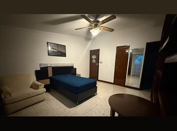 Roomgo MX - Rento cuarto con baño privado muy amplio, Guadalajara - MX$4,000 por mes