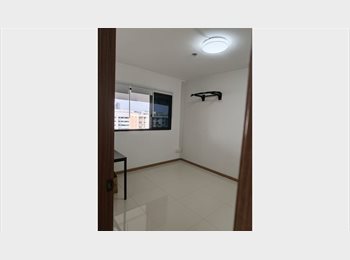 Roomgo SG - Common Room for rental ( Suitable for couples), Bukit Panjang - $1,100 pm