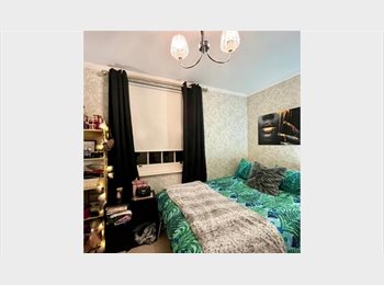 Roomgo UK - Double room in Woolwich, Woolwich - £709 pcm