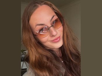 Roomgo UK - Karola - 25 - Greenwich