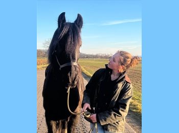 Roomgo UK - Pauline - 20 - London