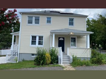 Roomgo US - 4319 Kenwood Ave $800 (Shared Bath), Overlea - $800 pm