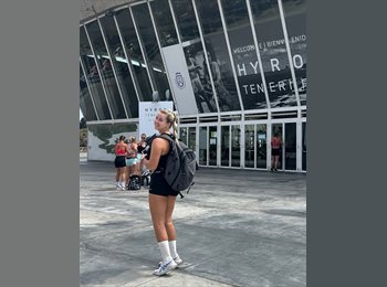Roomgo AU - Sara - 26 - Sydney
