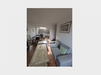 Appartager BE - Saint Gilles. Chambre dans une colocation meublée, Saint Gilles Sint Gillis - 740 € pm