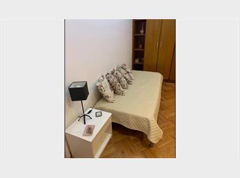 Roomgo BR - Suíte bem equipada em apartamento amplo, Botafogo - R$ 3.000 Por mês